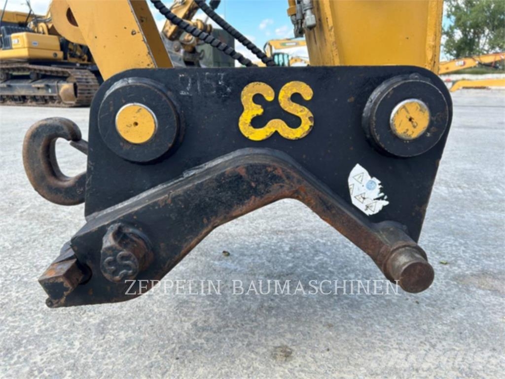 CAT 317-07 Bagri goseničarji
