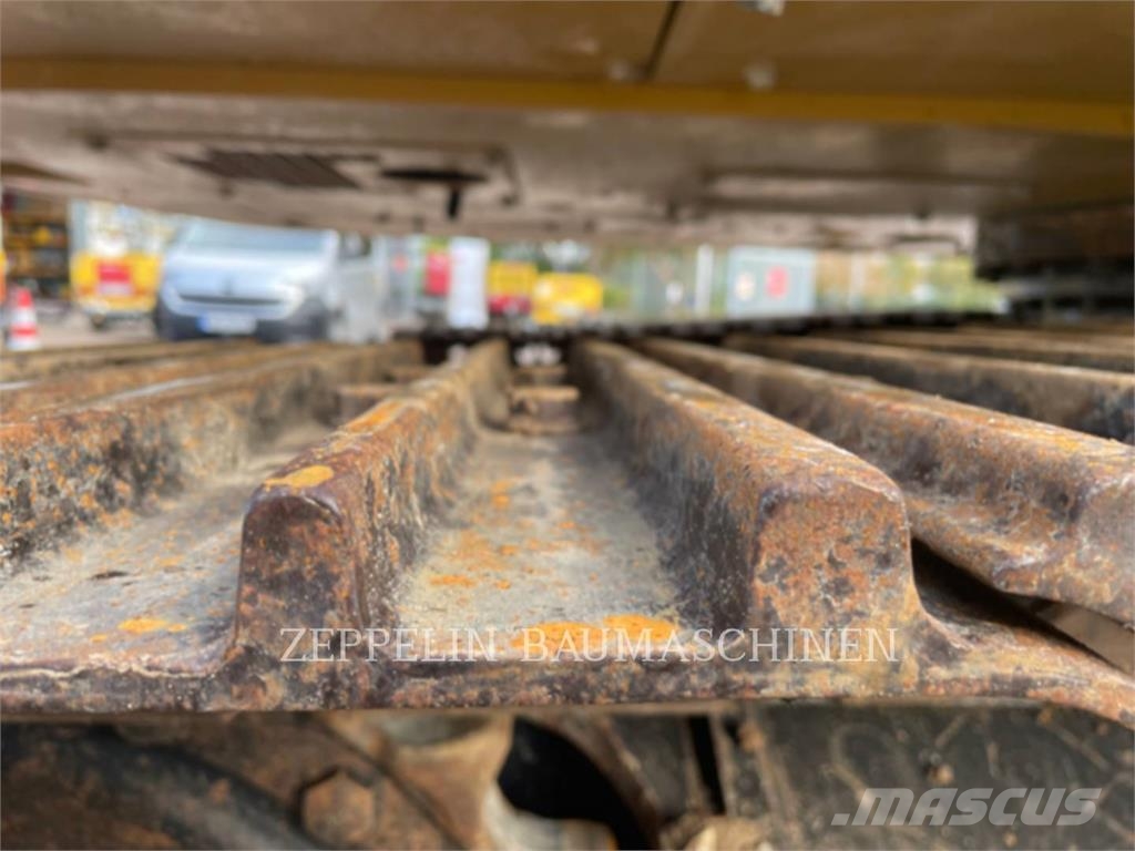 CAT 317-07 Bagri goseničarji