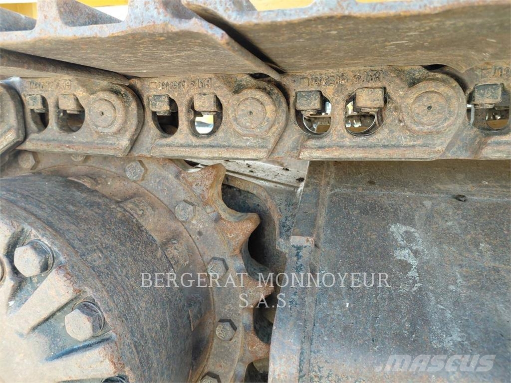 CAT 318E Pelle sur chenilles