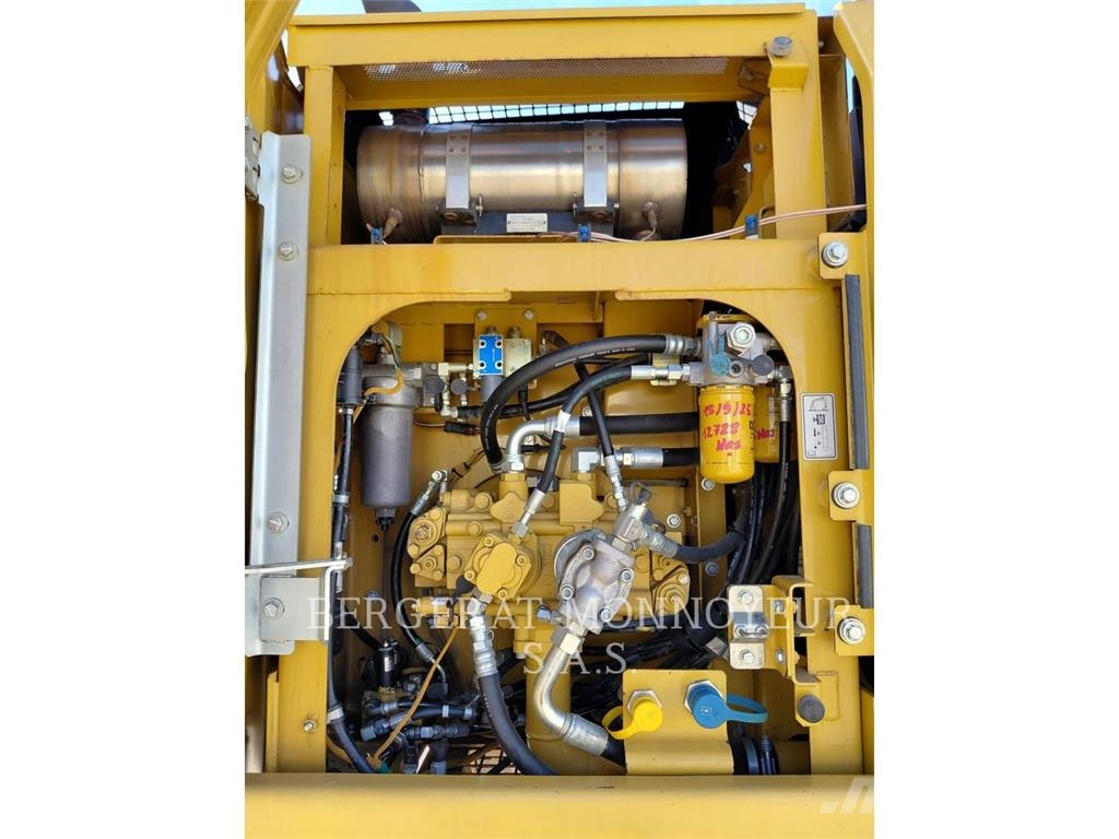 CAT 318E Pelle sur chenilles