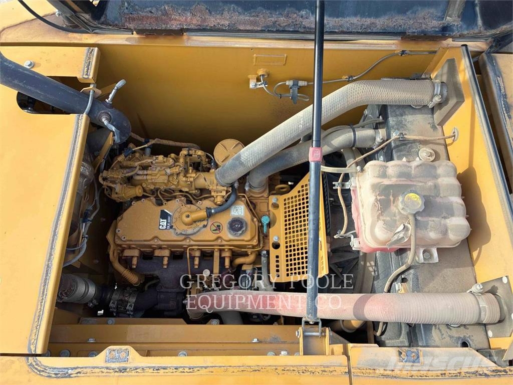 CAT 318FL Bandgrävare