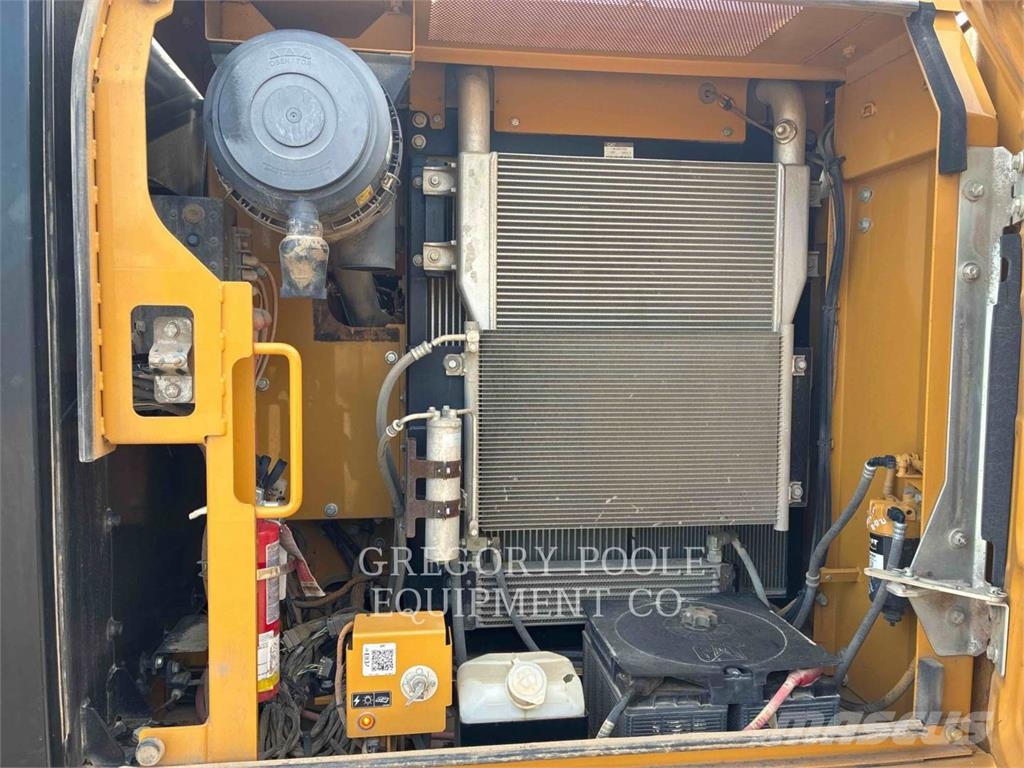 CAT 318FL Bandgrävare
