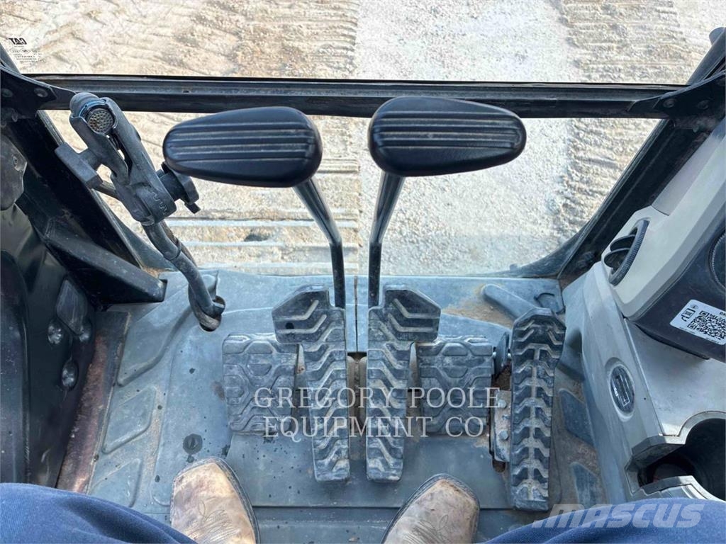 CAT 318FL حفارات زحافة