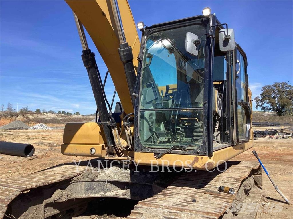 CAT 320 Crawler excavators