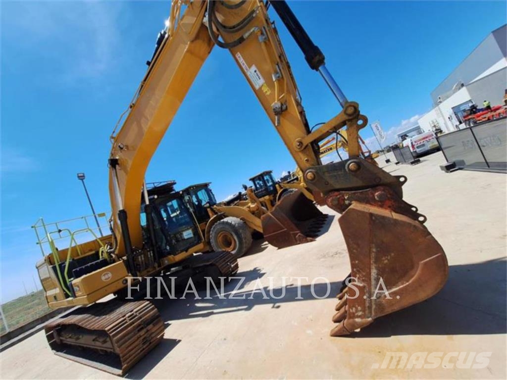 CAT 320 Гусеничні екскаватори