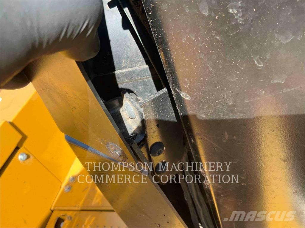 CAT 320 Pelle sur chenilles