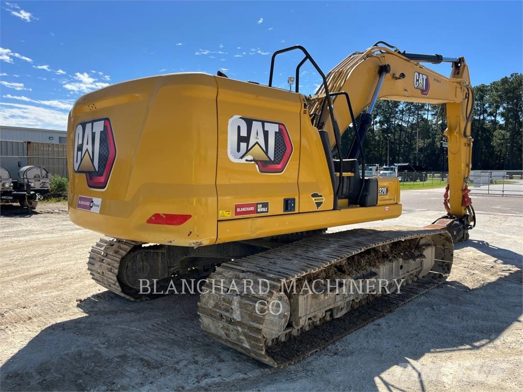 CAT 320 حفارات زحافة