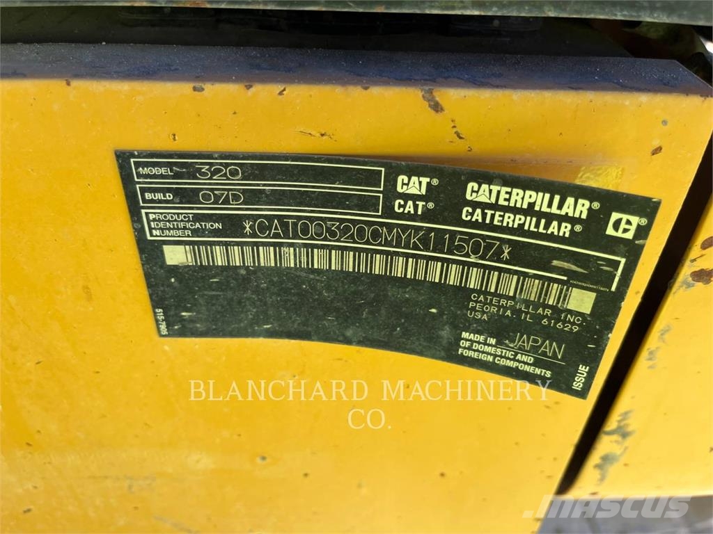 CAT 320 حفارات زحافة