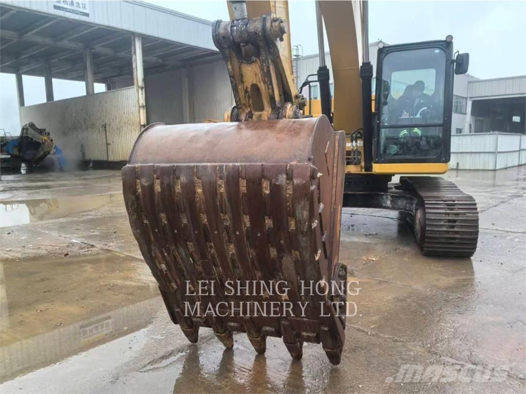 CAT 320-07 Escavadeiras de esteiras