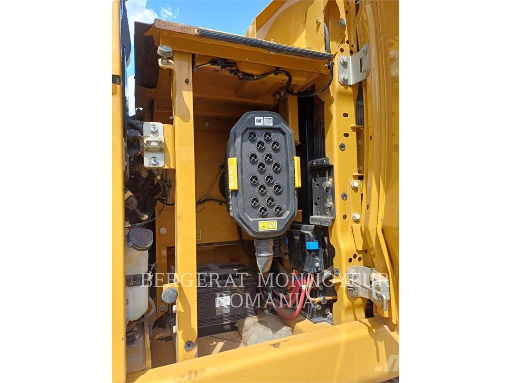 CAT 320-07 Vikšriniai ekskavatoriai