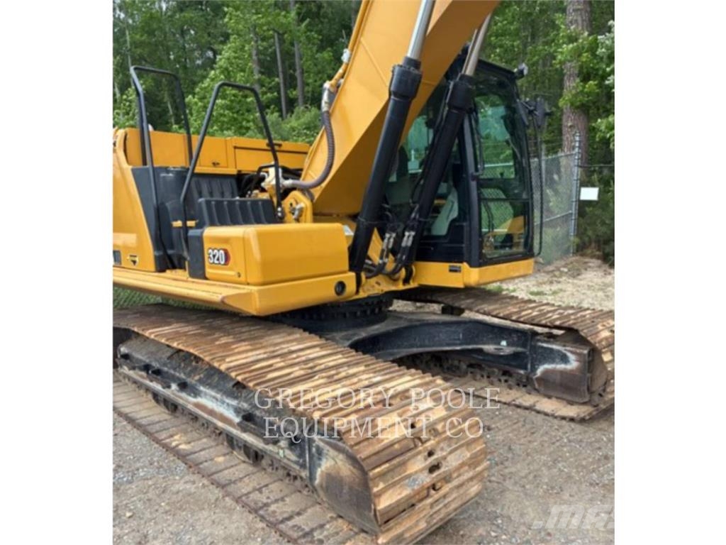 CAT 320-07 حفارات زحافة