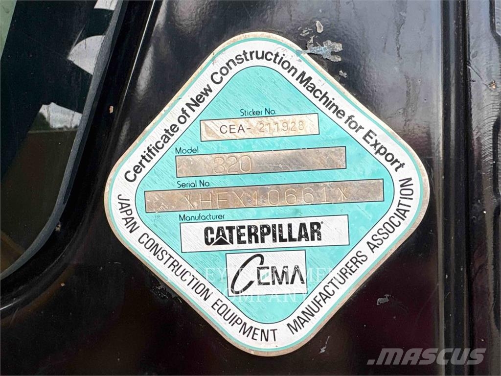 CAT 320-079X حفارات زحافة