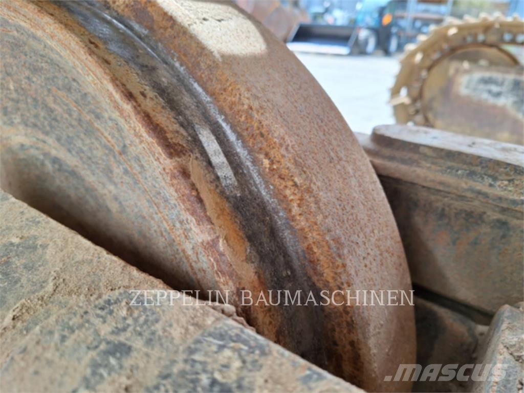 CAT 320-07D Bagri goseničarji