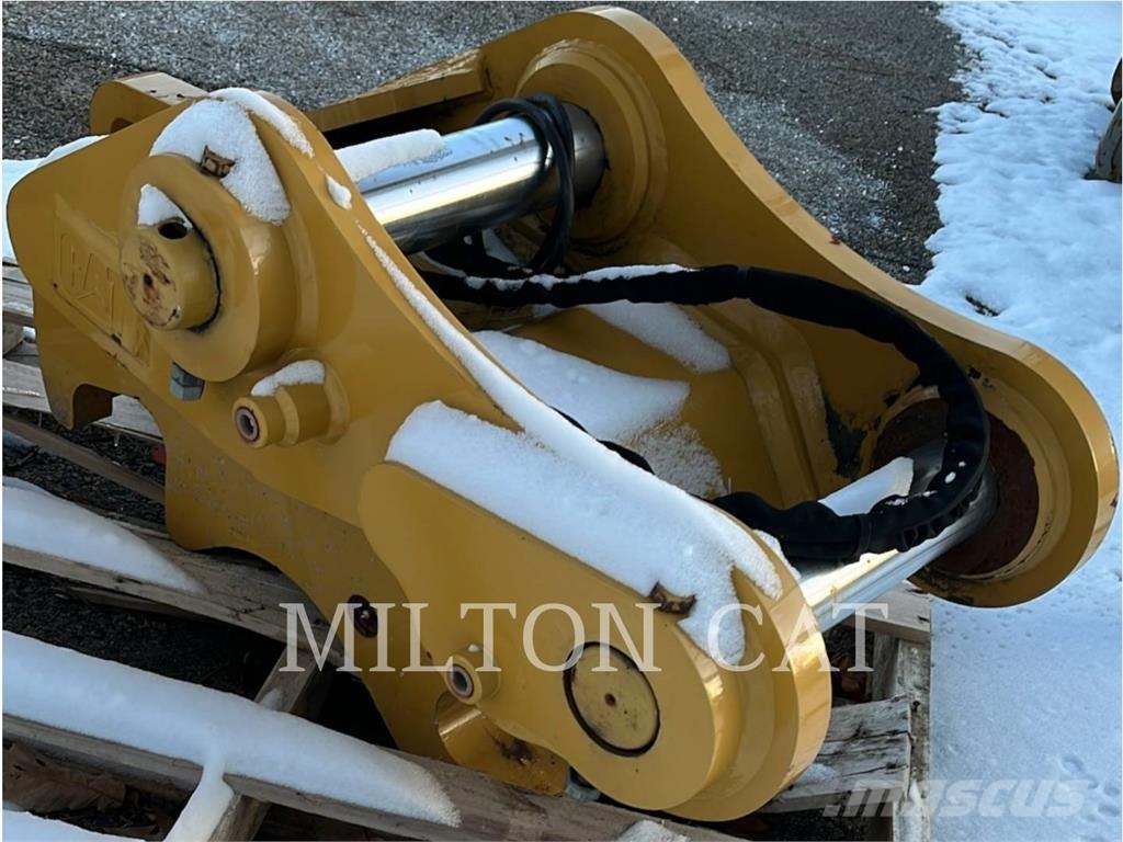 CAT 320-325 HYDRAULIC PIN GRAB COUPLER Rýchlospojky