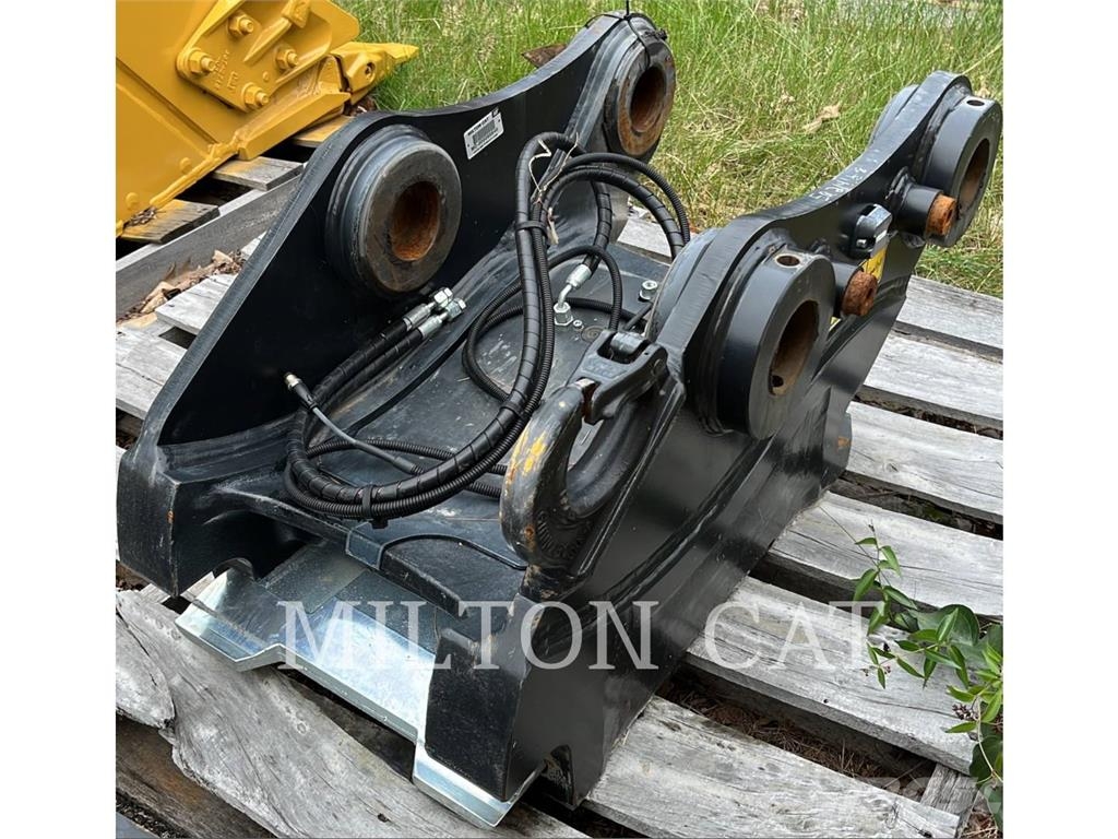 CAT 320-325 S70 HYDRAULIC COUPLER Quick connectors