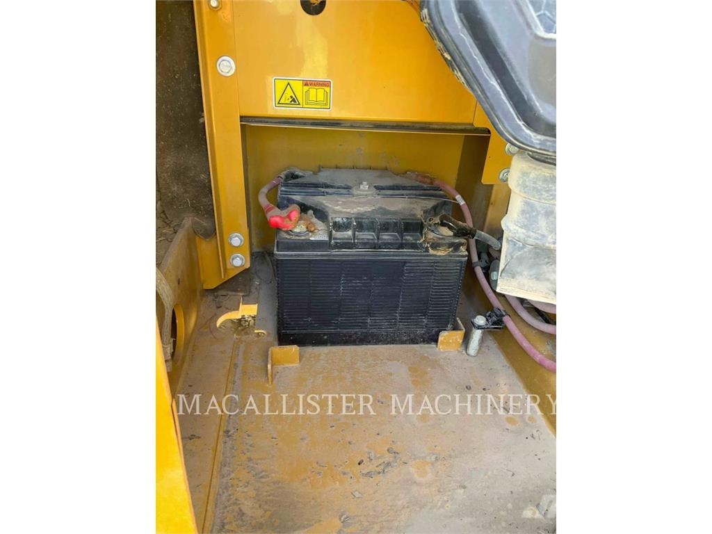 CAT 320 PQZ1 Bageri gusjeničari