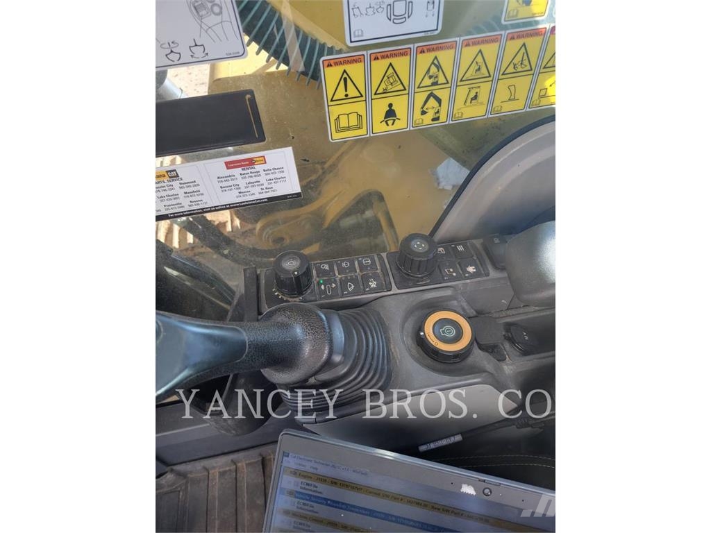CAT 320 QC Pelle sur chenilles