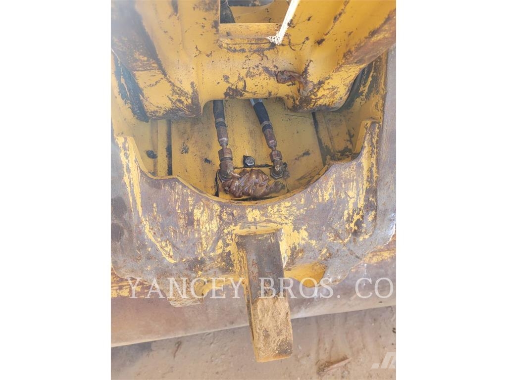 CAT 320 QC Pelle sur chenilles