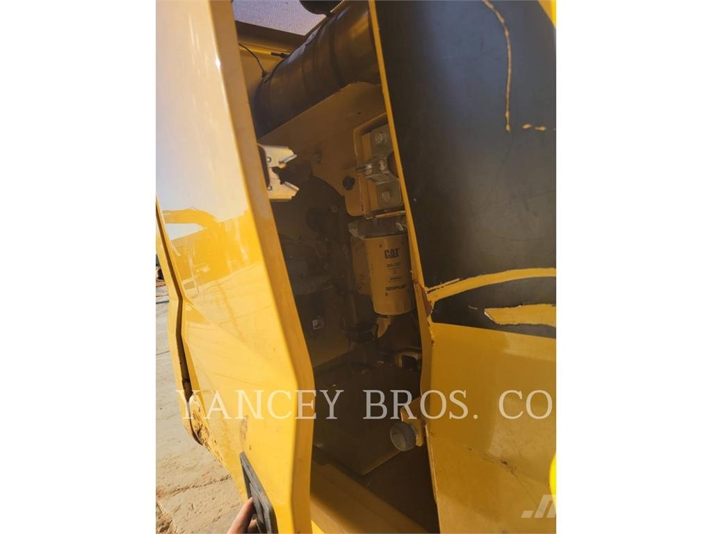 CAT 320 QC Pelle sur chenilles