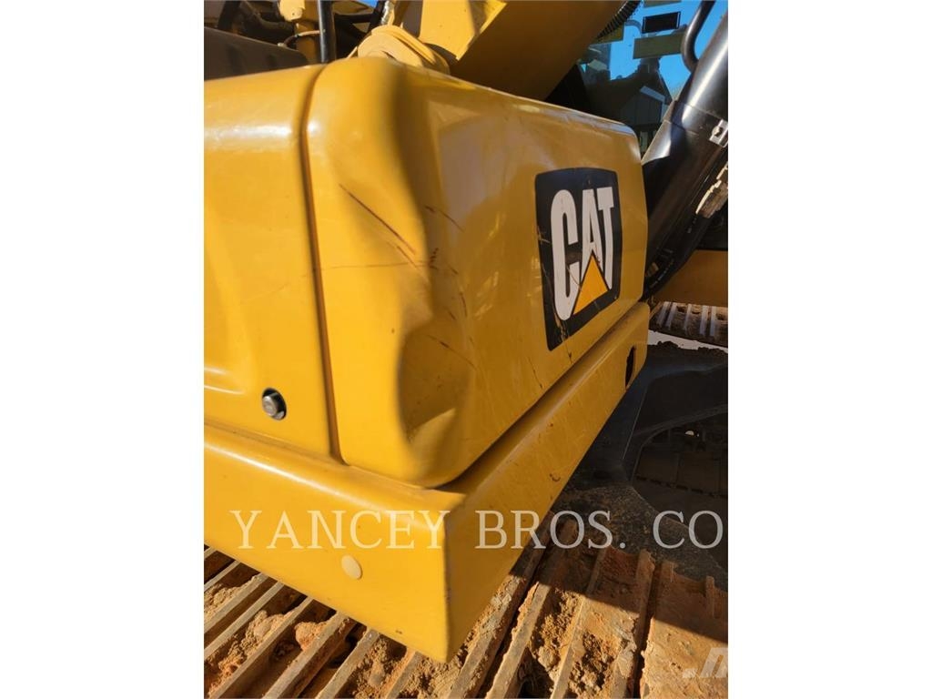 CAT 320 QC Pelle sur chenilles