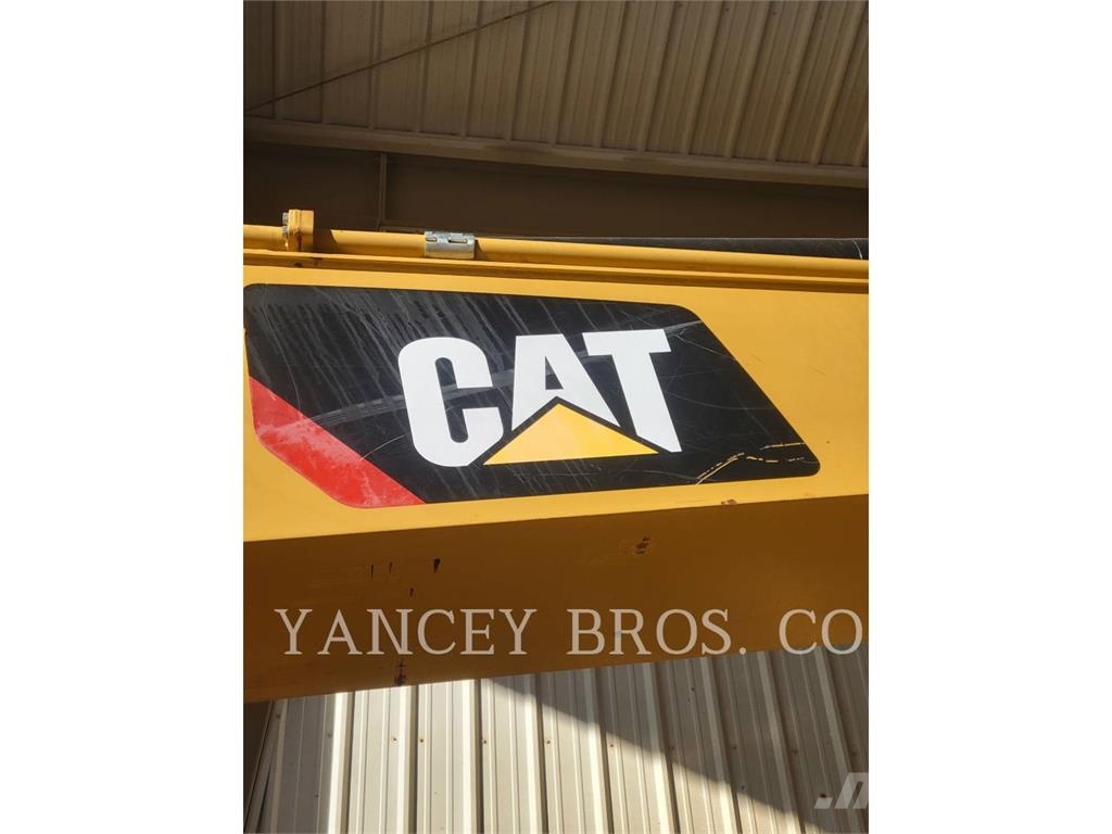 CAT 320 QC Pelle sur chenilles