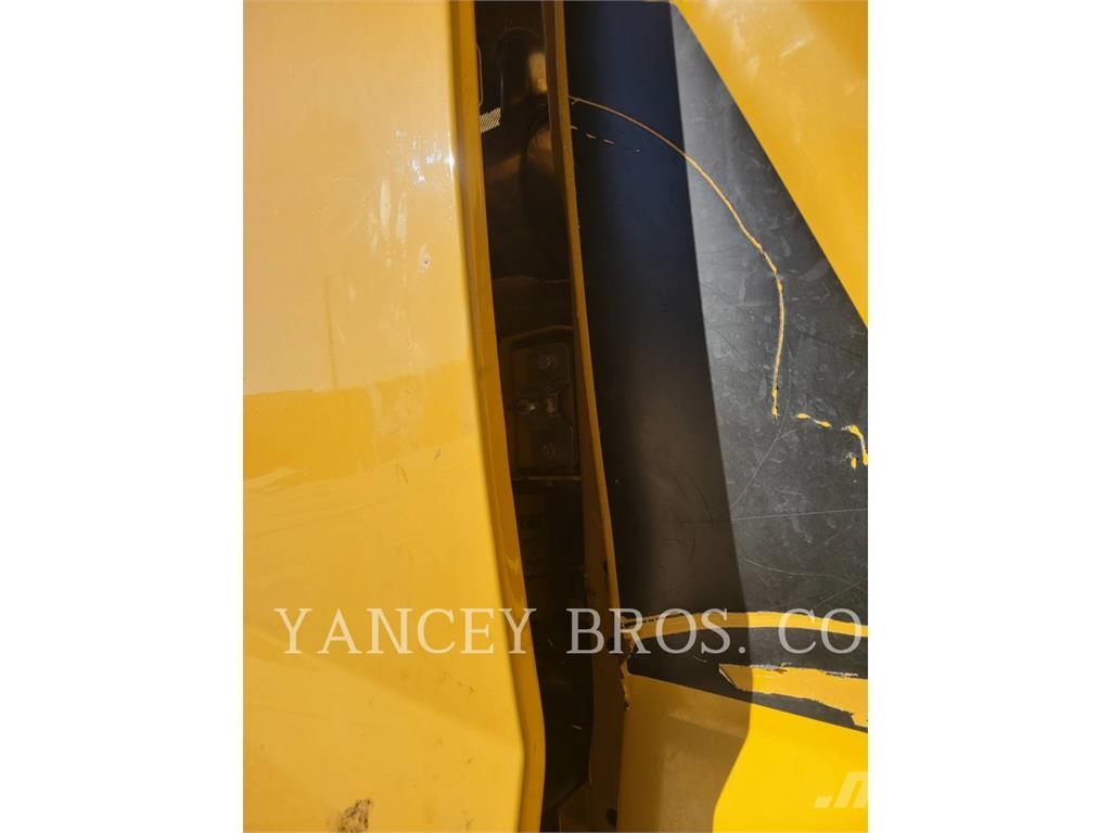 CAT 320 QC Pelle sur chenilles
