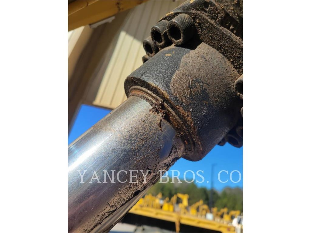 CAT 320 QC Pelle sur chenilles