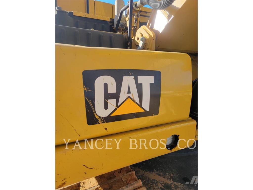 CAT 320 QC Pelle sur chenilles