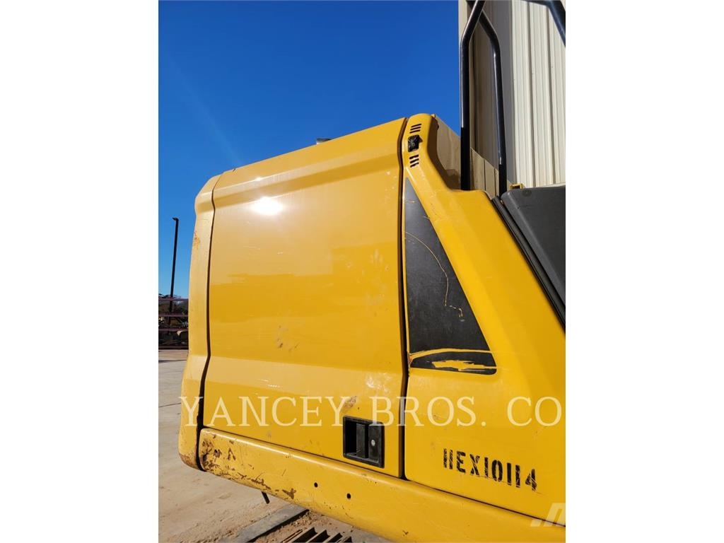 CAT 320 QC Pelle sur chenilles
