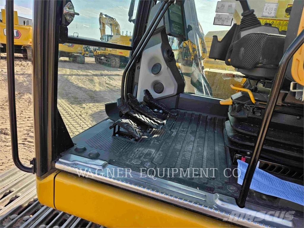 CAT 32007 Roomikekskavaatorid