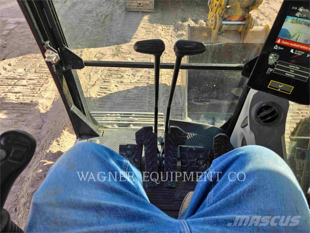 CAT 32007 Roomikekskavaatorid