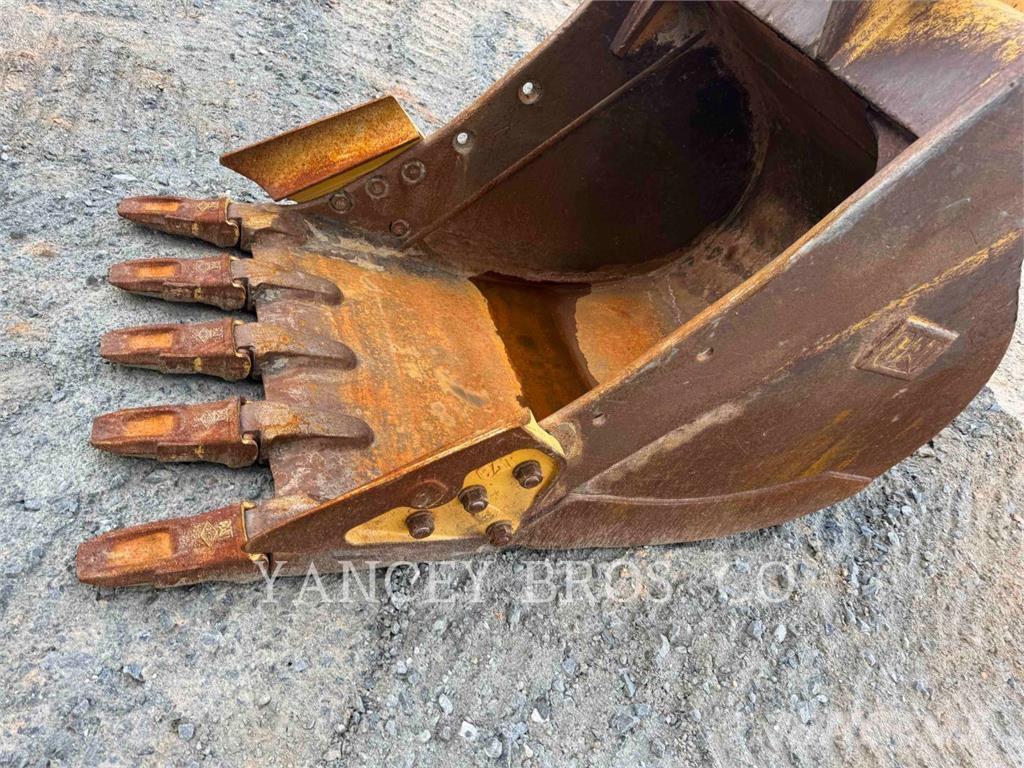 CAT 32007 Gravemaskiner på larvebånd