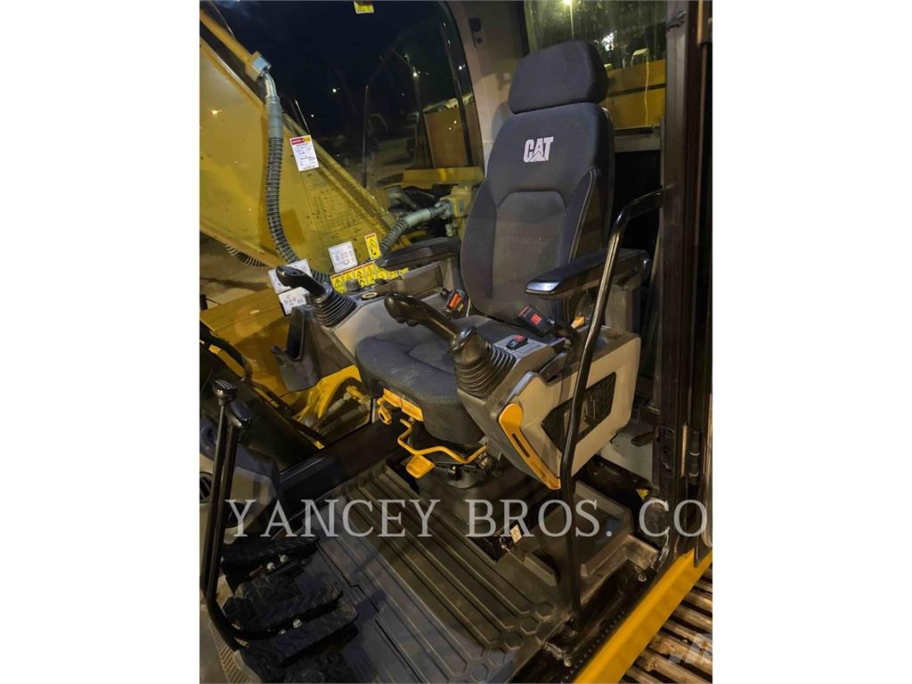 CAT 32007 Gravemaskiner på larvebånd