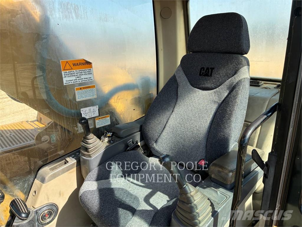 CAT 320CL Crawler excavators