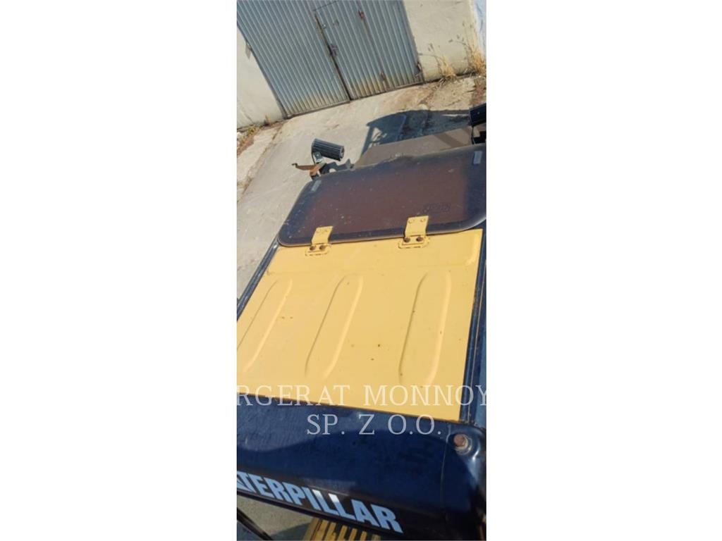 CAT 320DLRR Vikšriniai ekskavatoriai