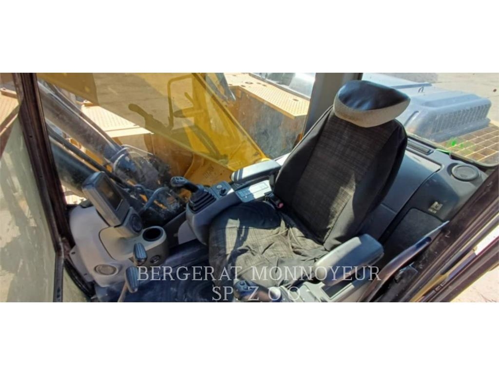 CAT 320DLRR Vikšriniai ekskavatoriai