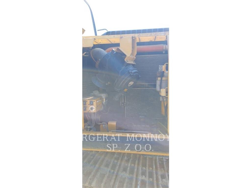 CAT 320DLRR Vikšriniai ekskavatoriai