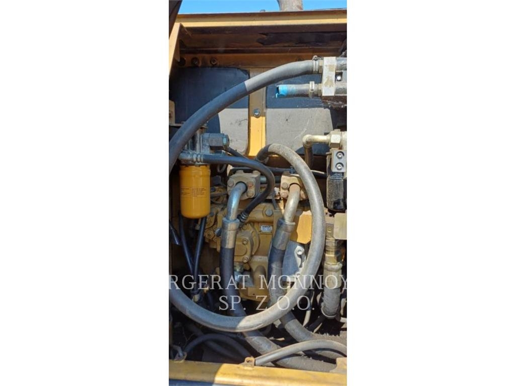 CAT 320DLRR Vikšriniai ekskavatoriai