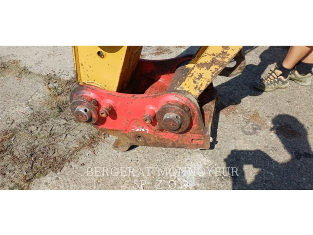 CAT 320DLRR Vikšriniai ekskavatoriai