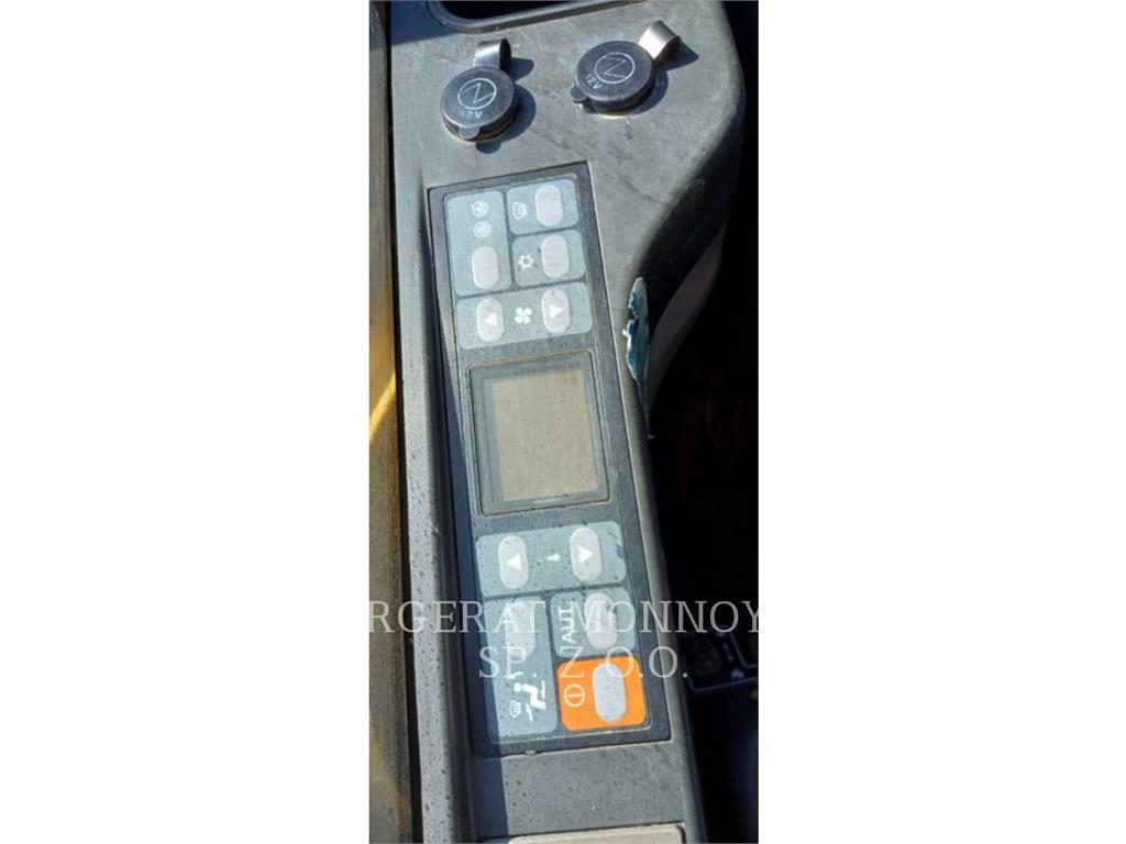 CAT 320DLRR Vikšriniai ekskavatoriai