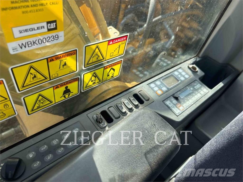 CAT 320E Vikšriniai ekskavatoriai
