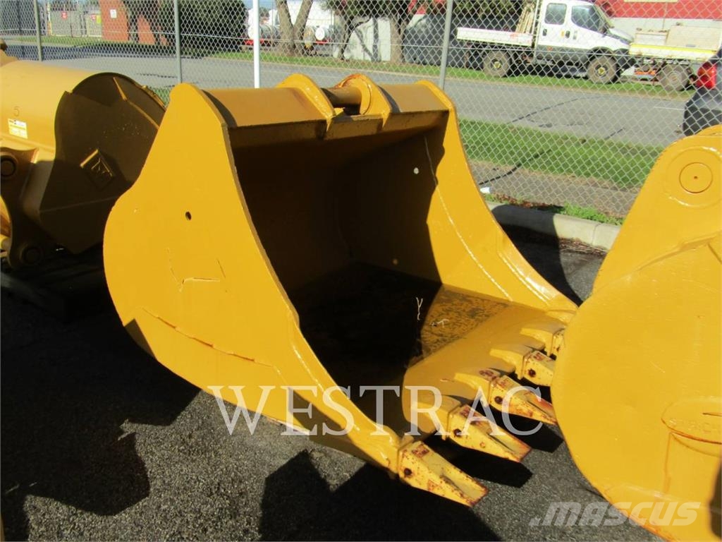 CAT 320E Benne