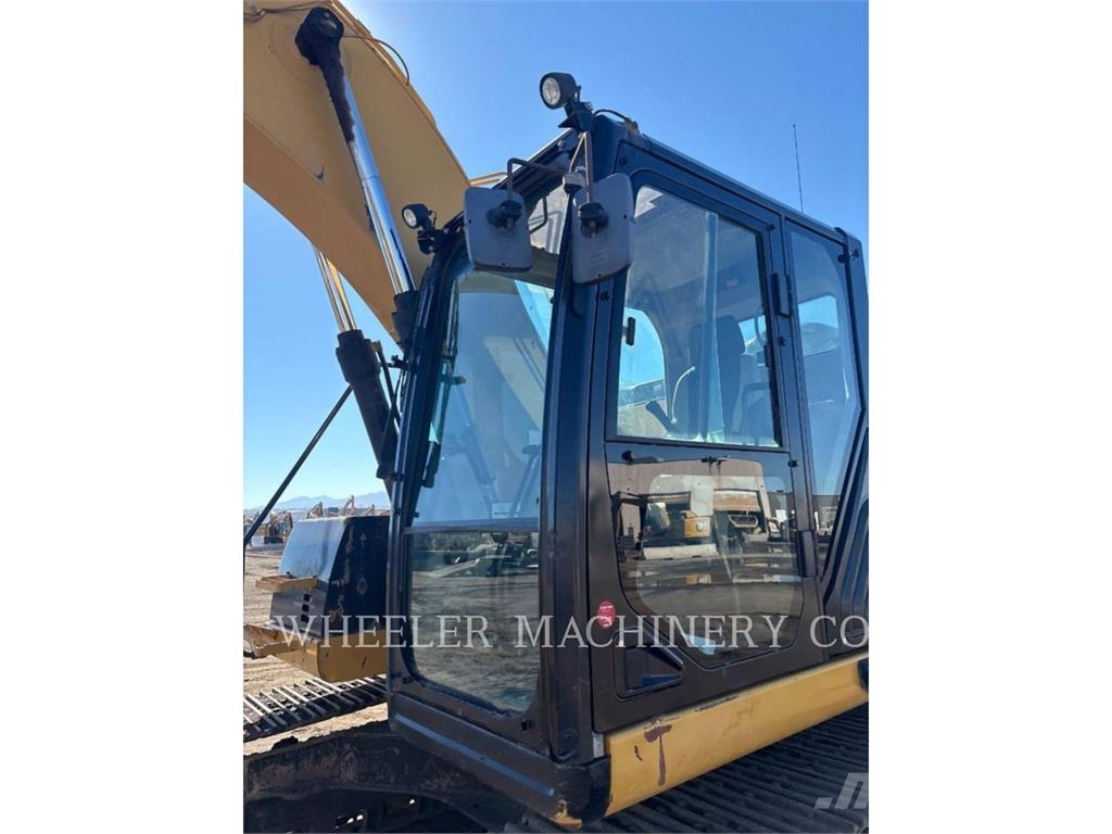 CAT 320E LRR Beltegraver