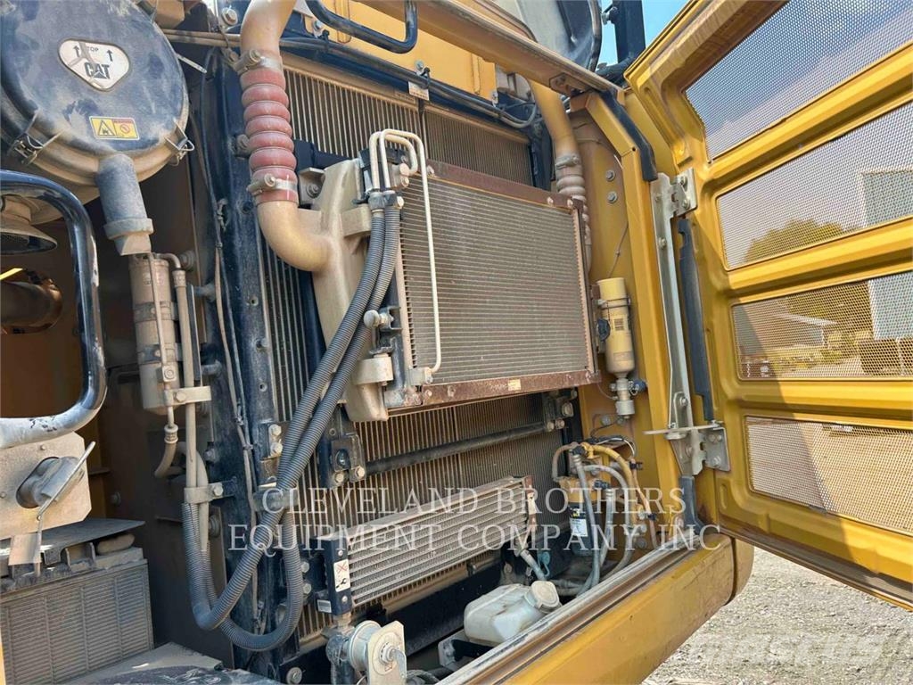 CAT 320EL Bageri guseničari
