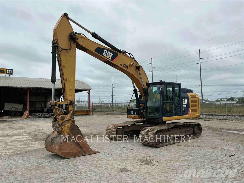 CAT 320EL حفارات زحافة