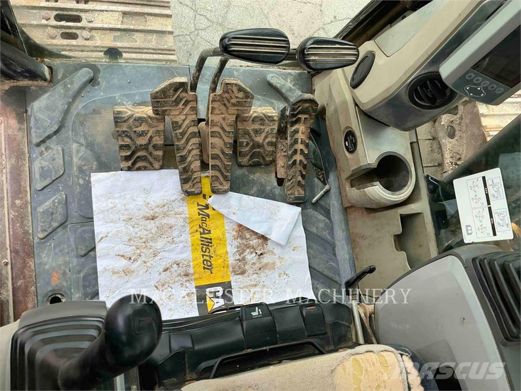 CAT 320EL حفارات زحافة