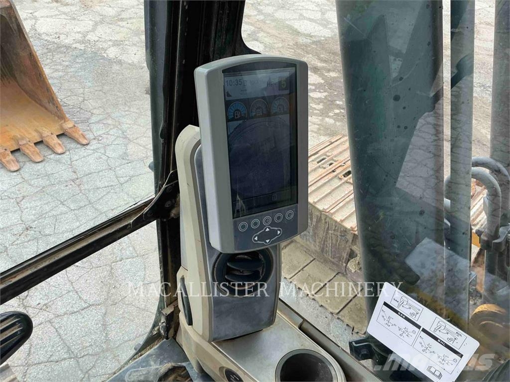 CAT 320EL حفارات زحافة