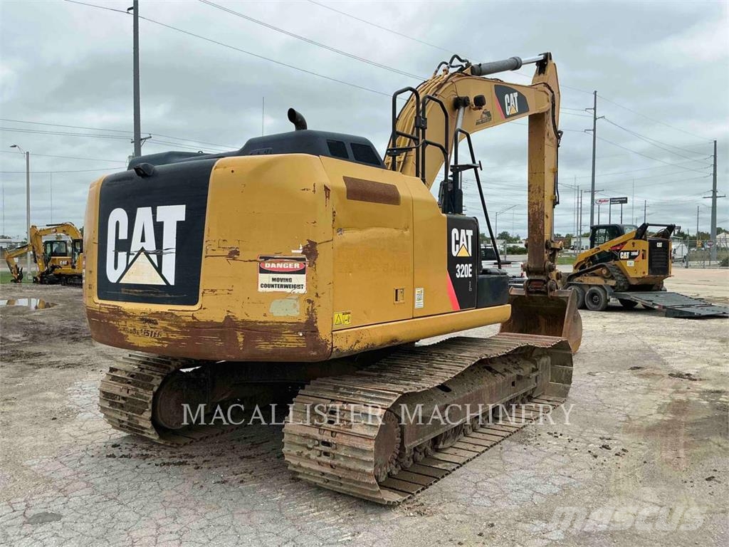 CAT 320EL حفارات زحافة
