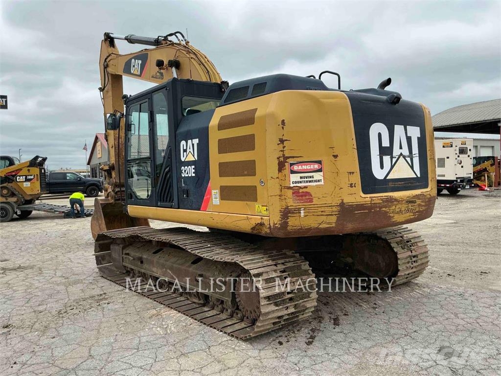 CAT 320EL حفارات زحافة