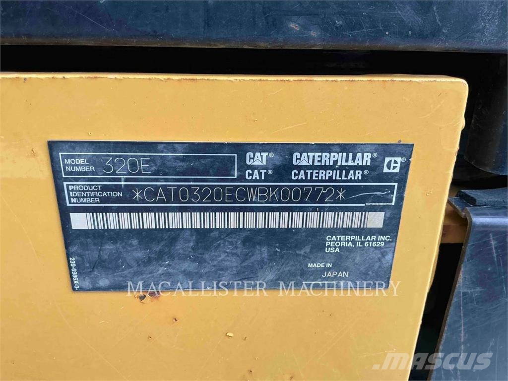 CAT 320EL حفارات زحافة